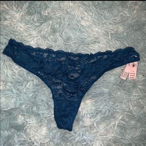 NWT LACE + MESH PANTY
